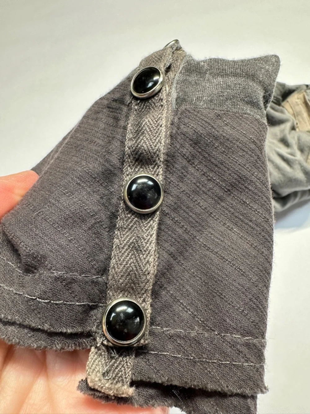 Salvage Y2K Grunge Gray Snap Button Rocker Punk Rivet Thrashed Thin Top XS - Picture 5 of 16